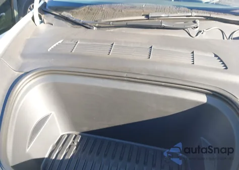 2023 Tesla Model Y Awd/Long Range Dual Motor All-Wheel Drive z USA, uszkodzony, nr VIN 7SAYGDEE7PA035771